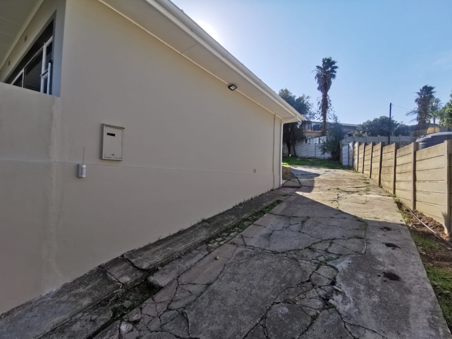 3 Bedroom Property for Sale in Van Riebeeck Hoogte Eastern Cape